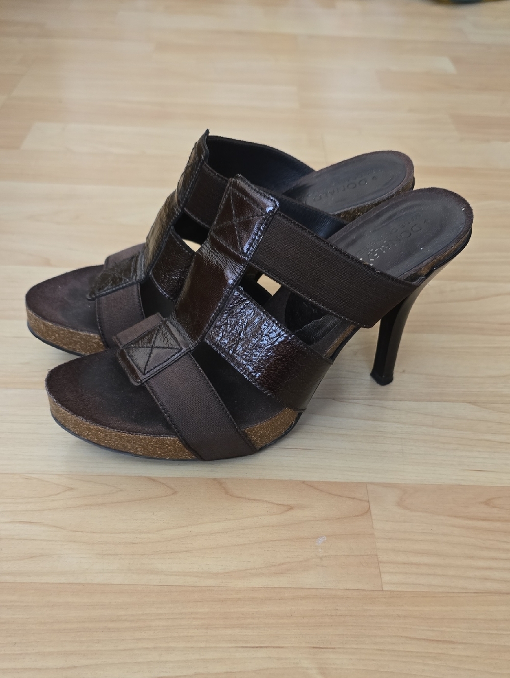 DONALD J PLINER Women's Brown Strappy Patent Leather Elastic Slide On Heels 6.5M